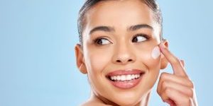 woman summer skincare
