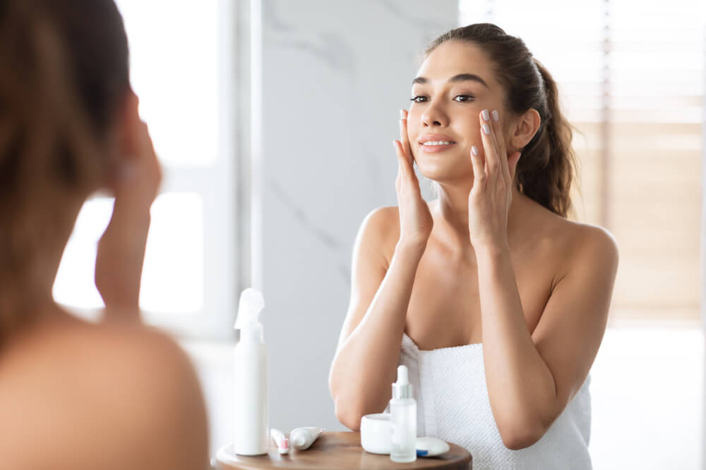 woman doing skincare